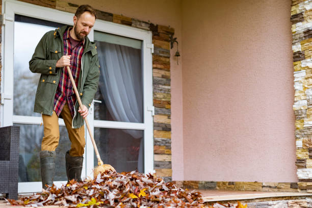 Best Garage Cleanout Services  in Douglass Hills, KY